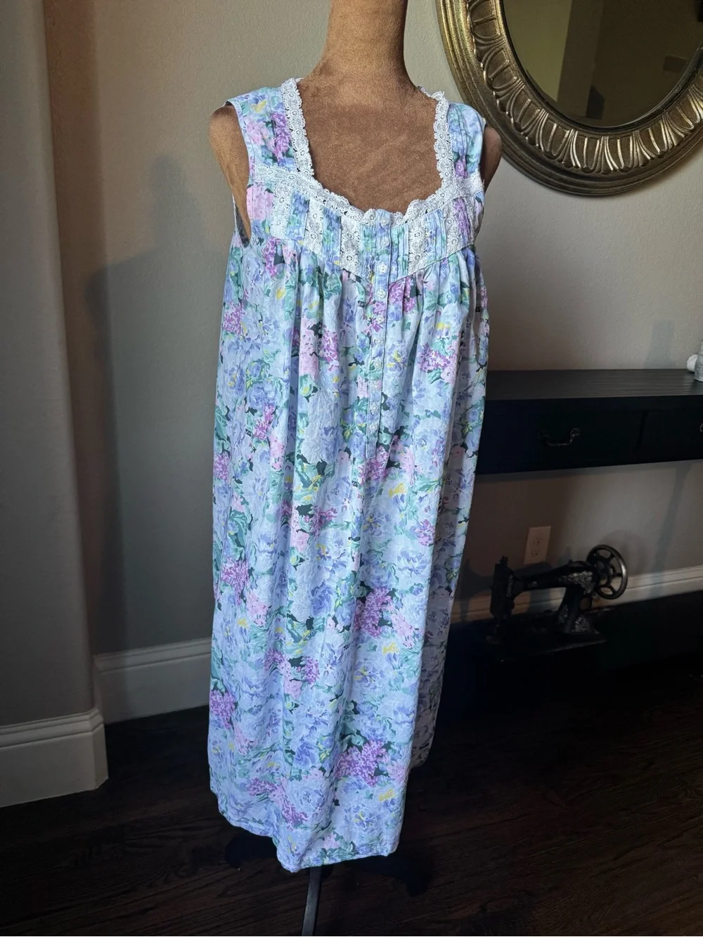 Eileen West Floral Cotton Traditional Nightgown Pintuck Lace Trim Cottagecore S